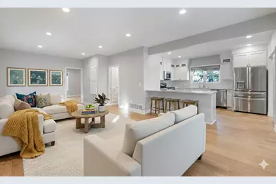 1052  Arrowhead Rd, Grafton, WI 53024 - Photo 3