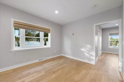 1052  Arrowhead Rd, Grafton, WI 53024 - Photo 15