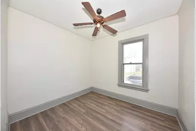 3413 W Vine St #3415, Milwaukee, WI 53208 - Photo 9