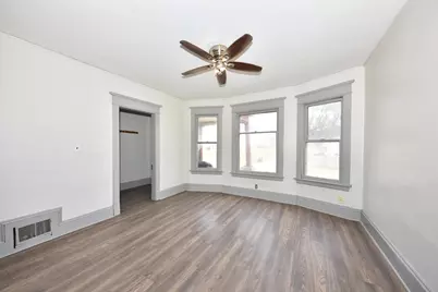 3413 W Vine St #3415, Milwaukee, WI 53208 - Photo 5