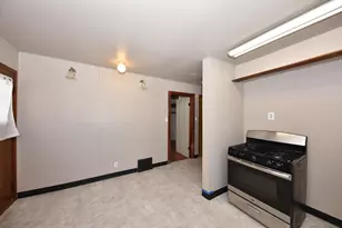 234 N 37th St, Milwaukee, WI 53208 - Photo 11