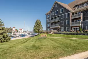 4 Gas Light Dr, Racine, WI 53403 - Photo 11