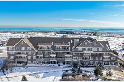 4  Gaslight Dr #211, Racine, WI 53403 - Photo 5