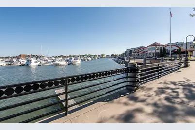 4  Gaslight Dr #211, Racine, WI 53403 - Photo 43