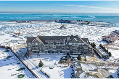 4  Gaslight Dr #211, Racine, WI 53403 - Photo 1