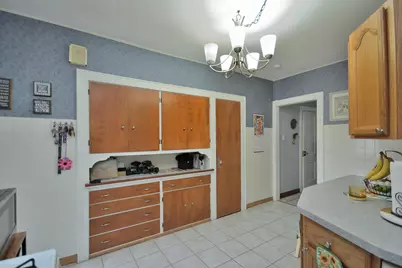 2148 S 33rd St #A, Milwaukee, WI 53215 - Photo 5