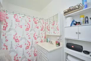 2148 S 33rd St, Milwaukee, WI 53215 - Photo 9