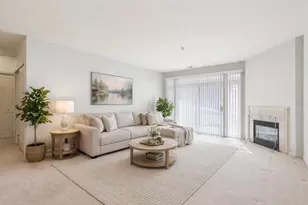 9405 S Cobblestone Way, Franklin, WI 53132 - Photo 5