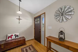 N2W27474 Arrowhead Trail, Pewaukee, WI 53188 - Photo 17