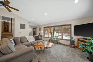 N2W27474 Arrowhead Trail, Pewaukee, WI 53188 - Photo 7