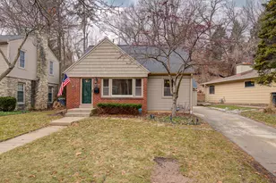 1291 Martha Washington Dr, Wauwatosa, WI 53213 - Photo 35