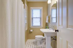 1291 Martha Washington Dr, Wauwatosa, WI 53213 - Photo 15