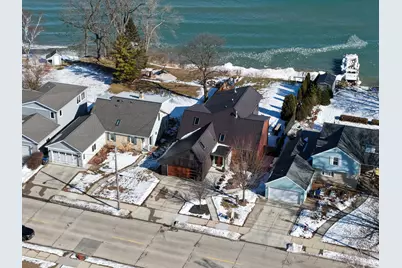 2533  Lakeshore Dr, Sheboygan, WI 53081 - Photo 45