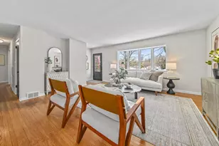 11737 N Ridgeway Ave, Mequon, WI 53097 - Photo 5