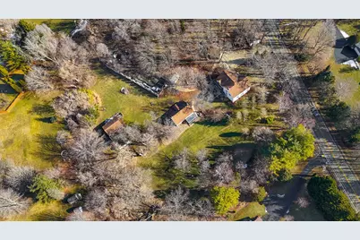 415  Green Bay Rd, Cedarburg, WI 53012 - Photo 37