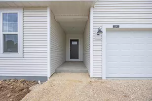 1141 Mt Vernon Dr, Hartford, WI 53027 - Photo 3
