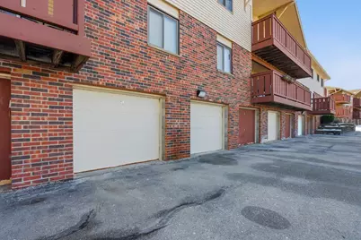 1356  Greenhedge Rd #C4, Pewaukee, WI 53072 - Photo 15