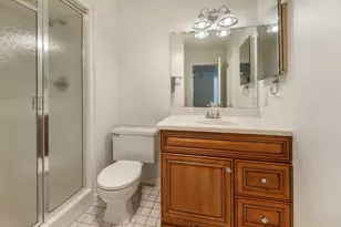 945 W Heritage Ct, Mequon, WI 53092 - Photo 15