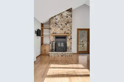 3223 N Ebner Coulee Rd, Shelby, WI 54601 - Photo 9