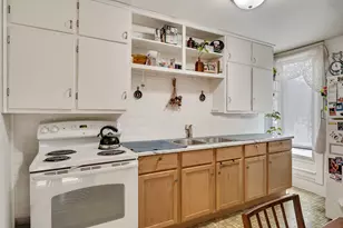 328 8th St, La Crosse, WI 54601 - Photo 9