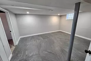 4800 W Green Tree Rd, Milwaukee, WI 53223 - Photo 15