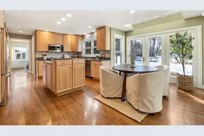 N23W28271  Beach Park Cir, Delafield, WI 53072 - Photo 7