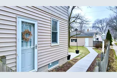 5281 N Kent Ave, Whitefish Bay, WI 53217 - Photo 25