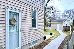 5281 N Kent Ave, Whitefish Bay, WI 53217 - Photo 25