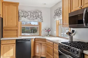 2529 S 66th St, Milwaukee, WI 53219 - Photo 7