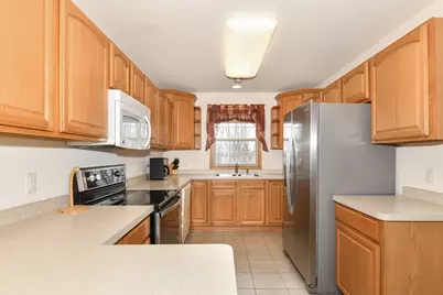 112  Eastfield Ct, Darien, WI 53114 - Photo 9