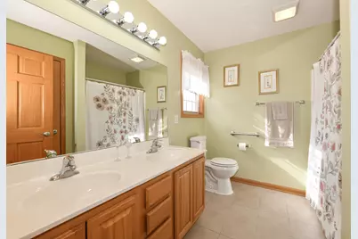 112  Eastfield Ct, Darien, WI 53114 - Photo 15