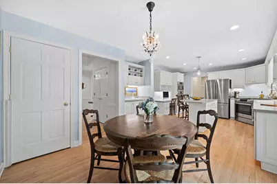 4937 W Knollwood Dr, Racine, WI 53403 - Photo 9