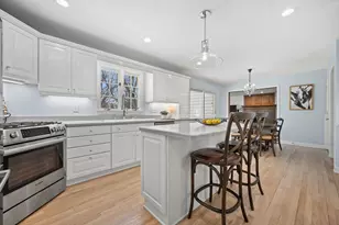 4937 W Knollwood Dr, Racine, WI 53403 - Photo 7