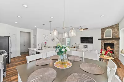 W73N1165  Augusta Ln, Cedarburg, WI 53012 - Photo 13