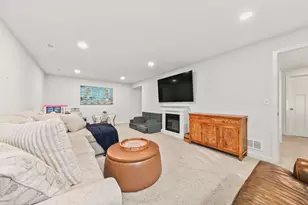 W73N1165 Augusta Ln, Cedarburg, WI 53012 - Photo 27