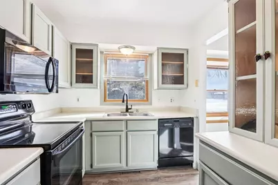 402  Highland Dr #B, Wales, WI 53183 - Photo 5