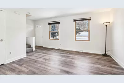 402  Highland Dr #B, Wales, WI 53183 - Photo 3