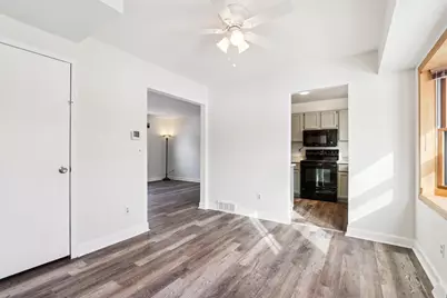 402  Highland Dr #B, Wales, WI 53183 - Photo 9