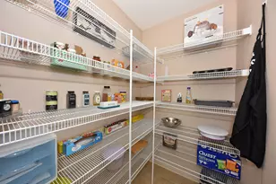 7179 W Rawson Ave, Franklin, WI 53132 - Photo 17