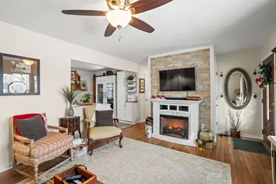 6108  51st Ave, Kenosha, WI 53142 - Photo 3