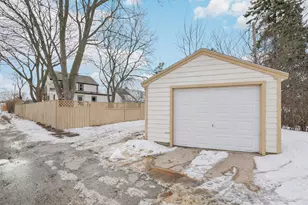 5320 W Melvina St, Milwaukee, WI 53216 - Photo 33