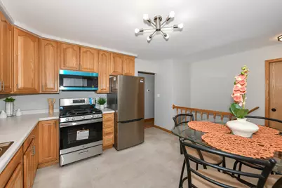 2207  Hamilton Ave, Racine, WI 53403 - Photo 11