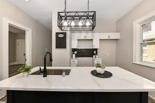 2426 N 55th St, Milwaukee, WI 53210 - Photo 13