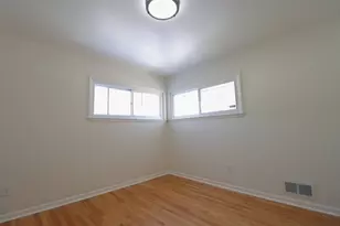 8267 N 52nd St, Brown Deer, WI 53223 - Photo 9