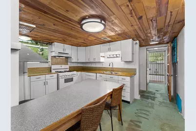 327  Superior Ave, Sheboygan, WI 53081 - Photo 3