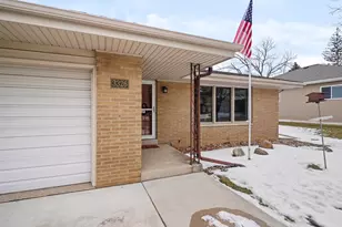 3326 Monarch Dr, Racine, WI 53406 - Photo 43