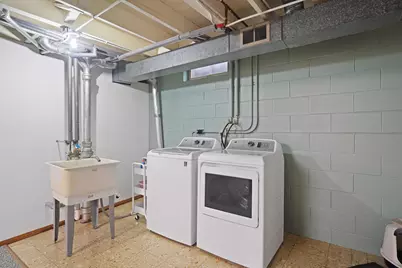 3326  Monarch Dr, Racine, WI 53406 - Photo 25