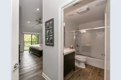 31  Abbey Villa Cir #D, Fontana, WI 53125 - Photo 23