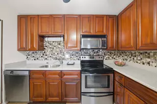 8539 N 107th St, Milwaukee, WI 53224 - Photo 11