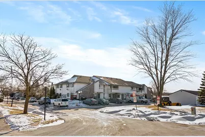 8539 N 107th St, Milwaukee, WI 53224 - Photo 21